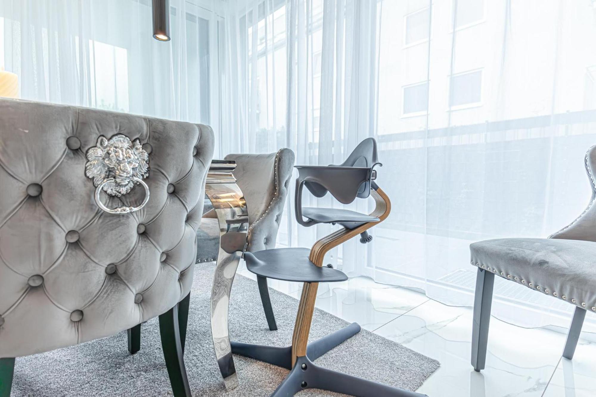 Luxury 6br With Private Pool & Sauna - Pets Allowed Villa *